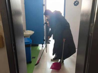 99CE458DE811DD225D9179AB7E9FD51C