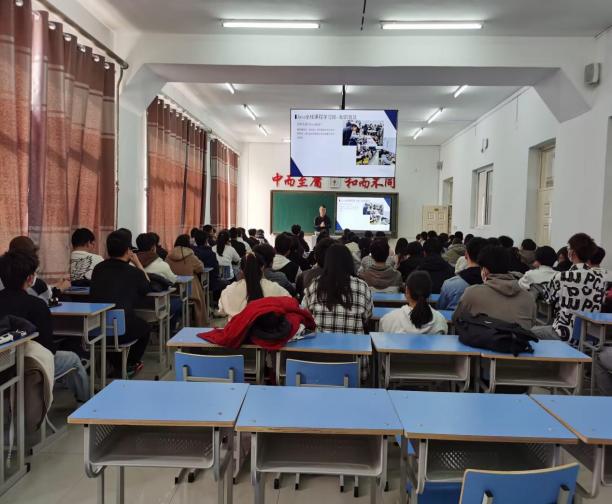 6611A0D5519A43E5685F365B87F8D6A9